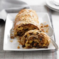 /album/galleria-foto-homepage/strudel-noci-mele-e-uva-passa-jpg/